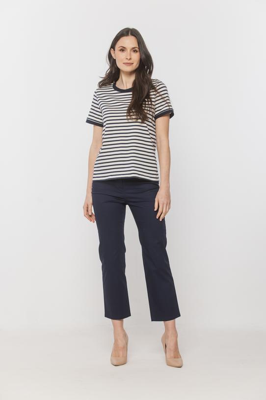 Wizualizacja Prosty dzianinowy t-shirt w granatowe paski