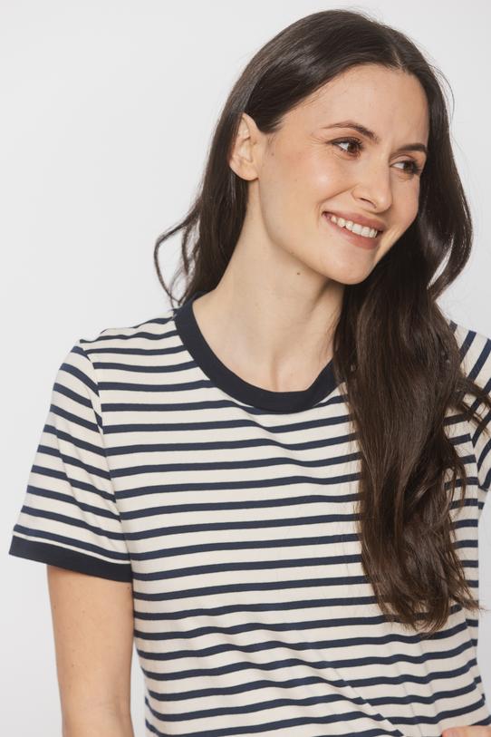 Prosty dzianinowy t-shirt w granatowe paski - 4