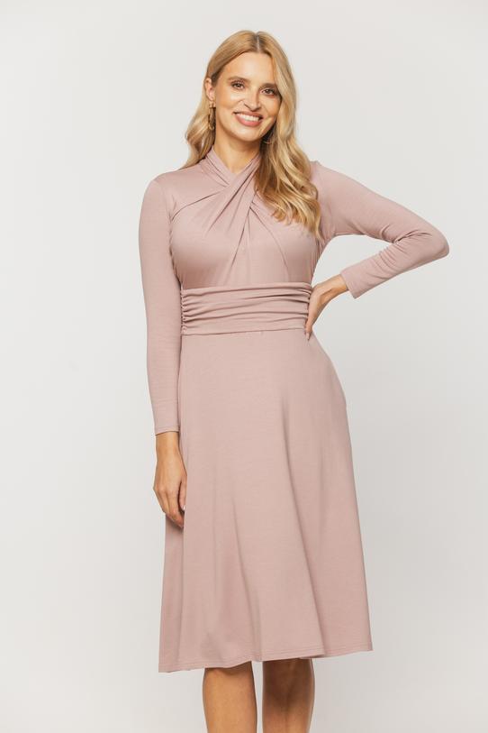 Pudrowa modalowa sukienka z drapowaniem - 2
