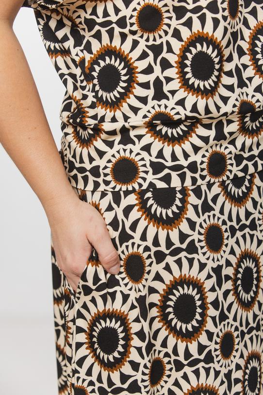 Rozkloszowana spódnica w kwiaty z dzianiny wiskozowej - 4