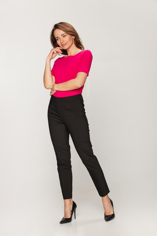 Wizualizacja Różowa bluzka basic