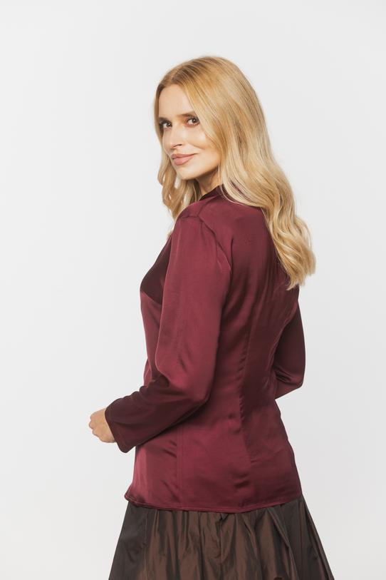 Satynowa bordowa koszula z eleganckimi guzikami - 4