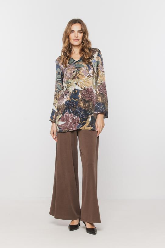 Wizualizacja Satynowa długa bluzka z szerokim rękawem