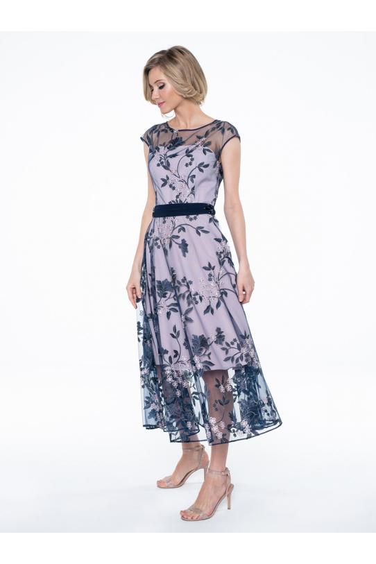 Wizualizacja Trójwarstwowa sukienka z haftowanej koronki