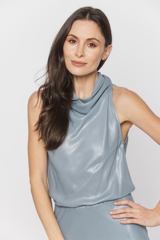 Wieczorowa błękitna sukienka maxi z odkrytymi plecami - 4