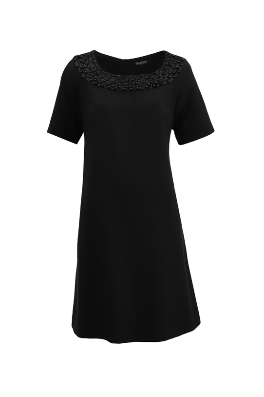 Wizualizacja Czarna sukienka z kieszeniami i zdobionym dekoltem w łódkę