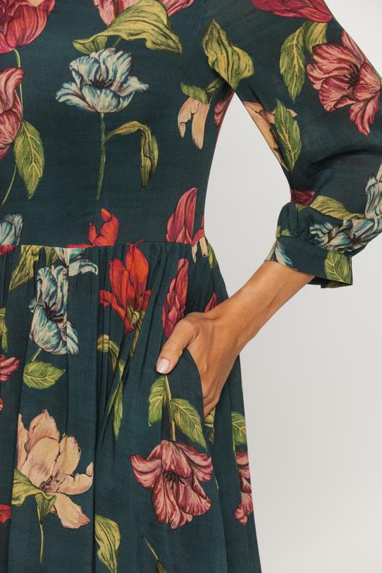 Sukienka marszczona w talii z jedwabistej wiskozy - 5