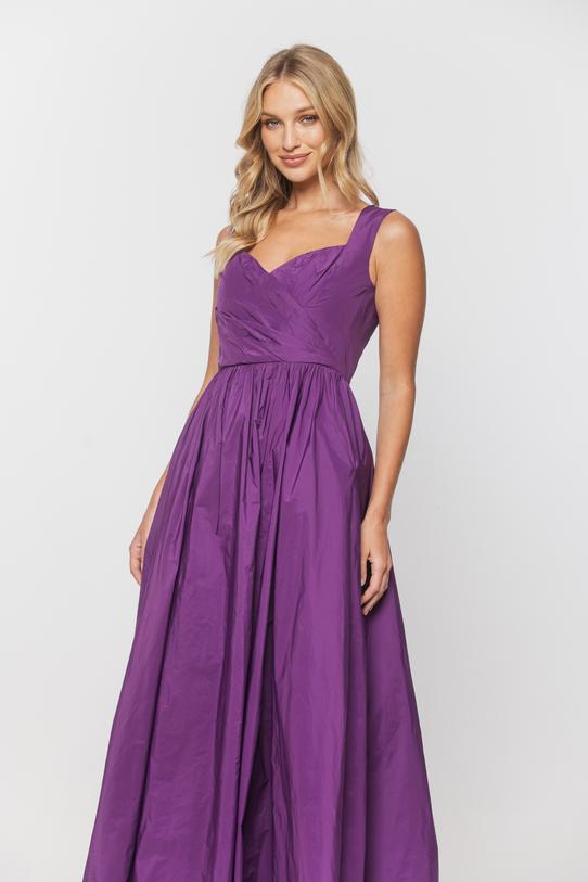 Sukienka maxi w odcieniu fioletu z drapowaną górą - 2