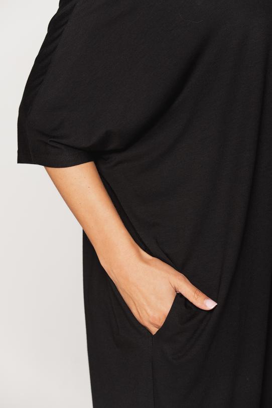 Sukienka w stylu oversize