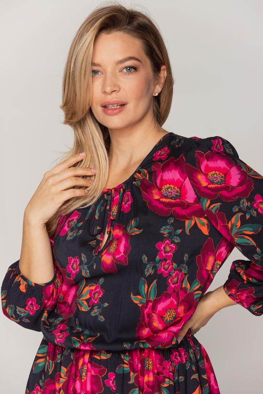 Kwiecista sukienka w stylu boho