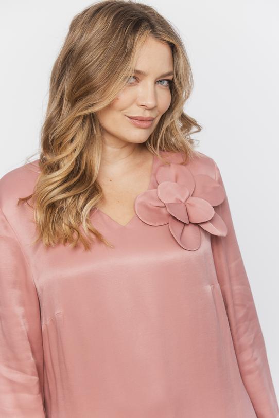 Sukienka z satynowej wiskozy z ozdobnym kwiatem - 4