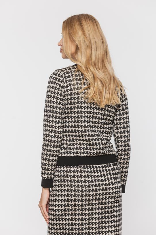 Sweterkowa bluzka w pepitkę zapinana na złote guziki - 3