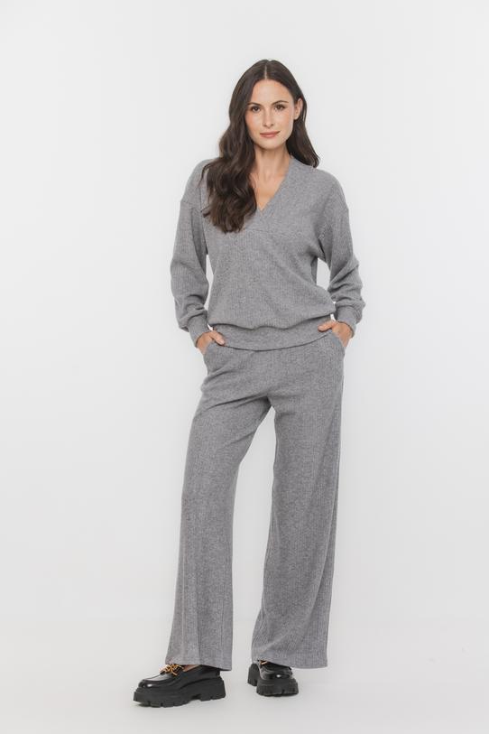 Szara bluzka z ciepłej prążkowanej dzianiny - 2
