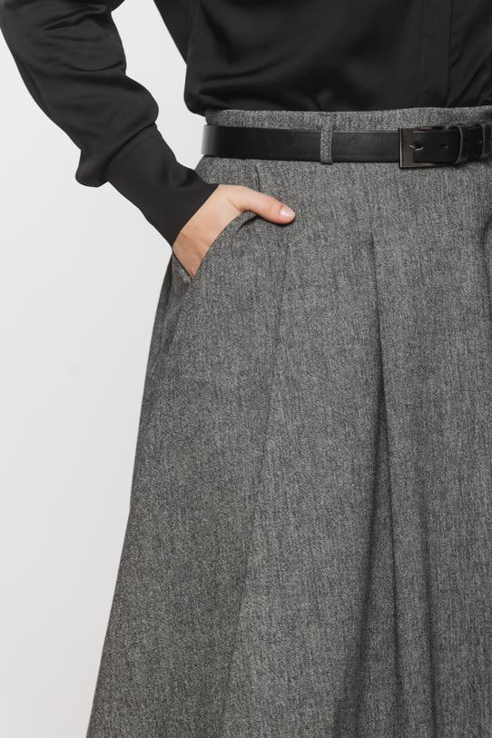 Szara spódnica z zakładkami i kieszeniami - 4