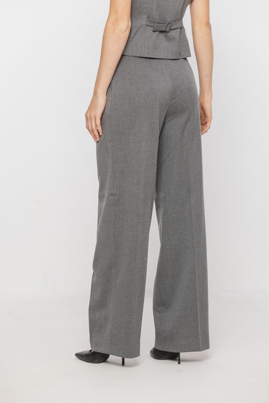 Szare garniturowe spodnie ze szlufkami i kieszeniami - 4