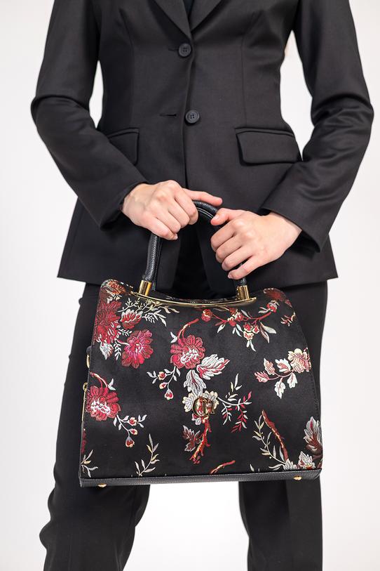 Elegancka torebka kuferkowa w kwiatowy wzór z efektem haftu - 6