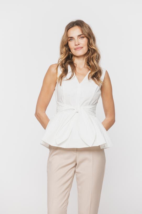 Wizytowa bluzka z baskinką z białej tafty - 2