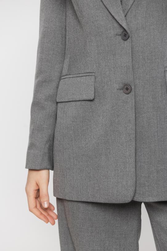 Szary żakiet o luźnym fasonie zapinany na guziki - 7
