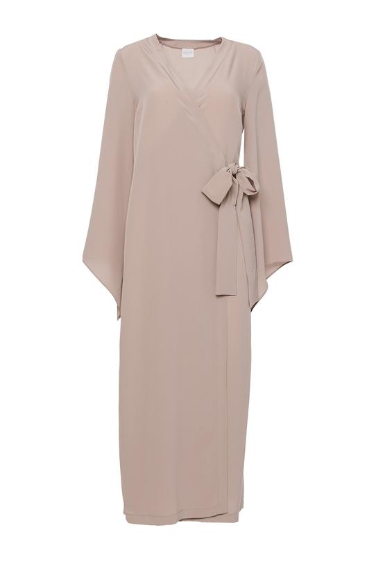 Zwiewna kobieca sukienka z rozszerzanym rękawem - 1