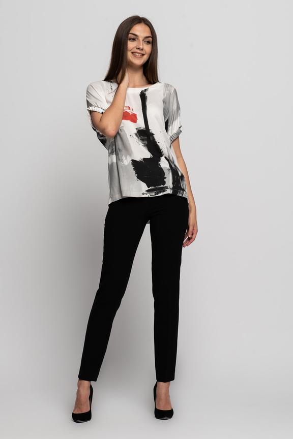 Luźna bluzka we wzory z krótkim rękawem