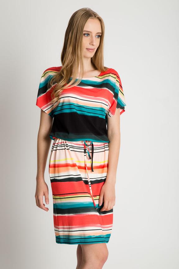 Luźna sukienka z kieszeniami wiązana w talii