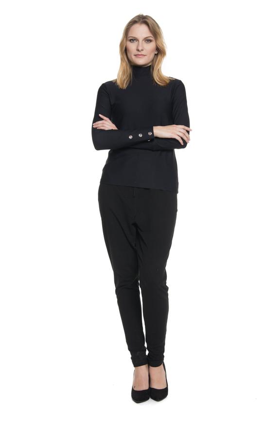 Czarna bluzka z długim rękawem