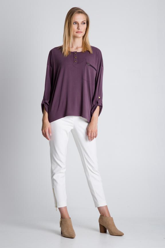 Dzianinowa fioletowa bluzka z podwijanymi rękawami