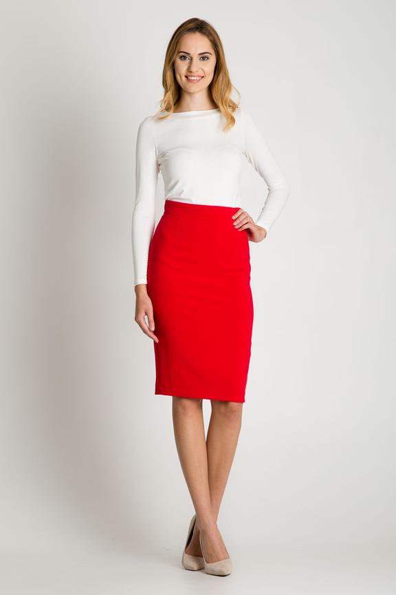 Czerwona ołówkowa spódnica za kolano