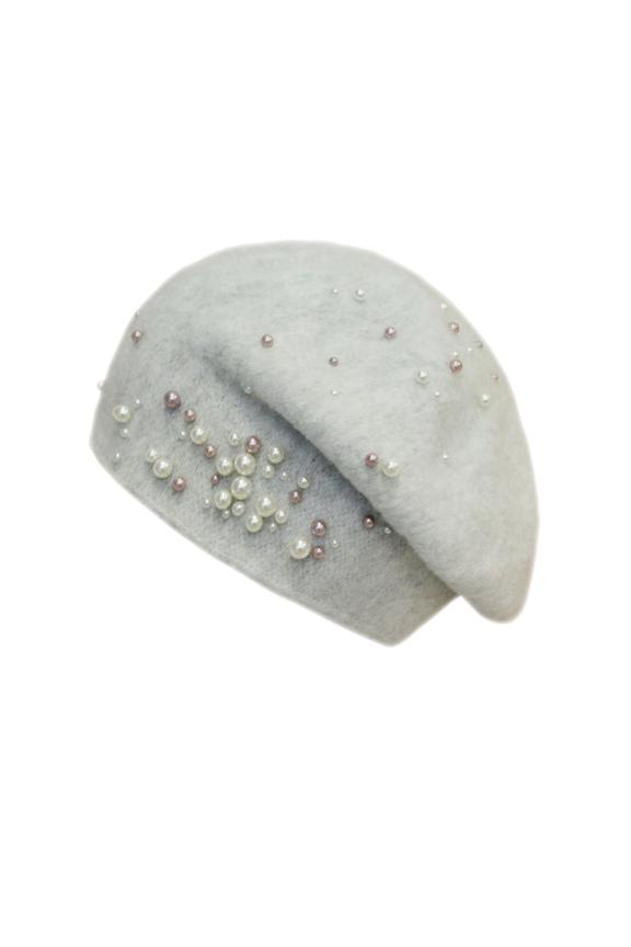 Women's cap with pearls