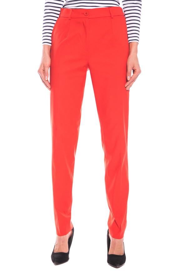 Czerwone spodnie w kant