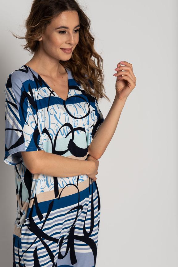 Dzianinowa sukienka nietoperz z dekoltem w literkę V