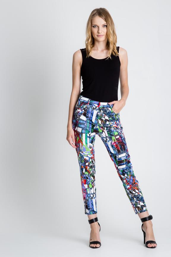 Wzorzyste spodnie z kieszeniami na przodzie