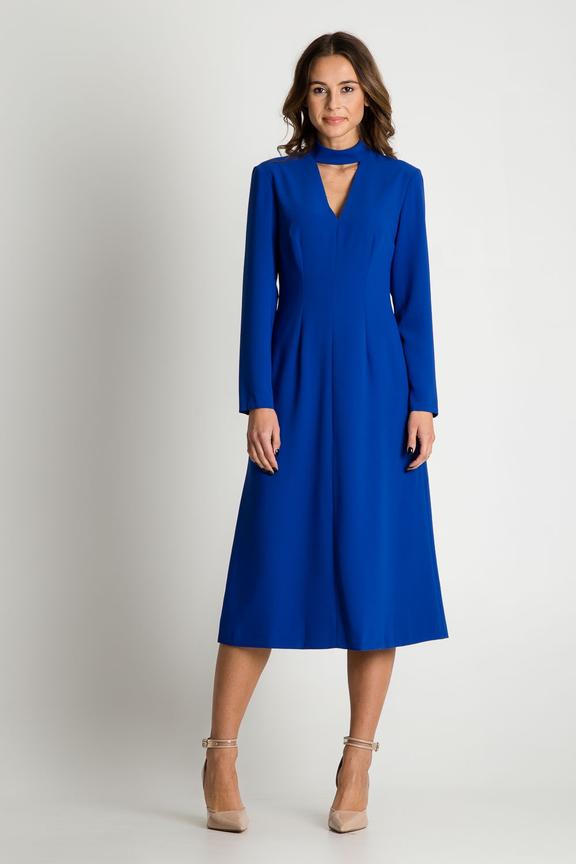 Kobaltowa sukienka z wycięciem na dekolcie