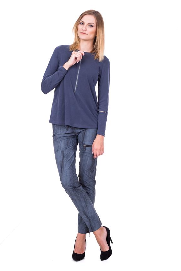 Dzianinowa granatowa bluzka z rozcięciami na rękawach