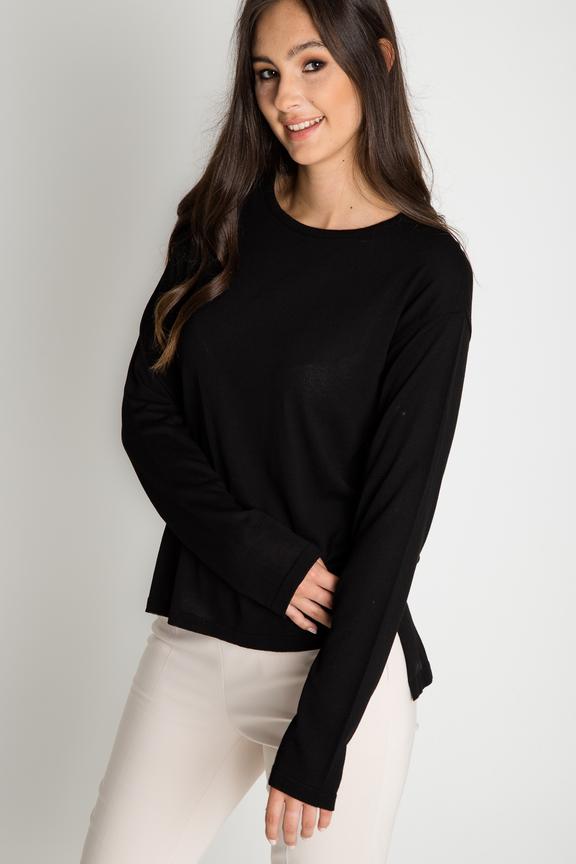 Asymetryczna bluzka z rozcięciami u boku