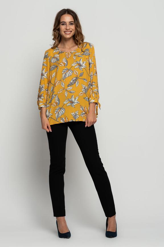 Bluzka w kwiaty z rękawem 3/4 wiązana przy mankietach