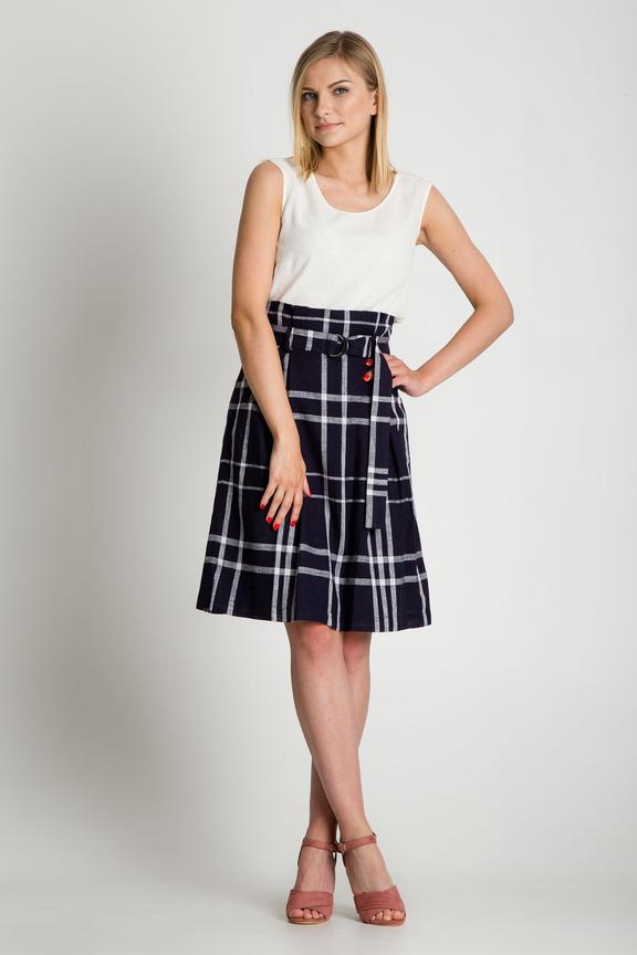 Spódnica w kratę z paskiem