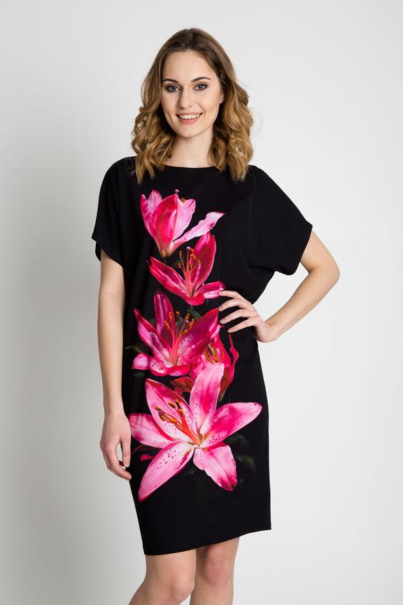 Czarna sukienka z kwiatowym nadrukiem