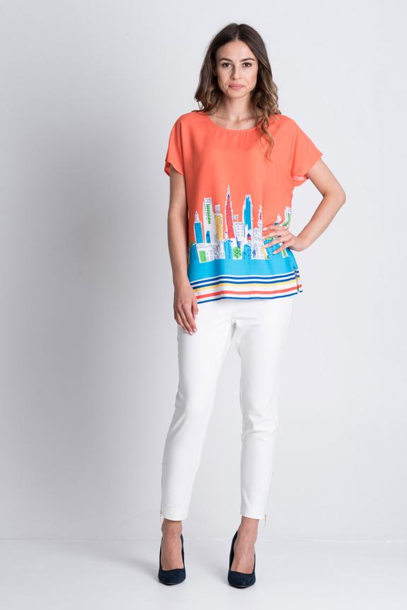 Kolorowa bluzka z rozporkami po bokach