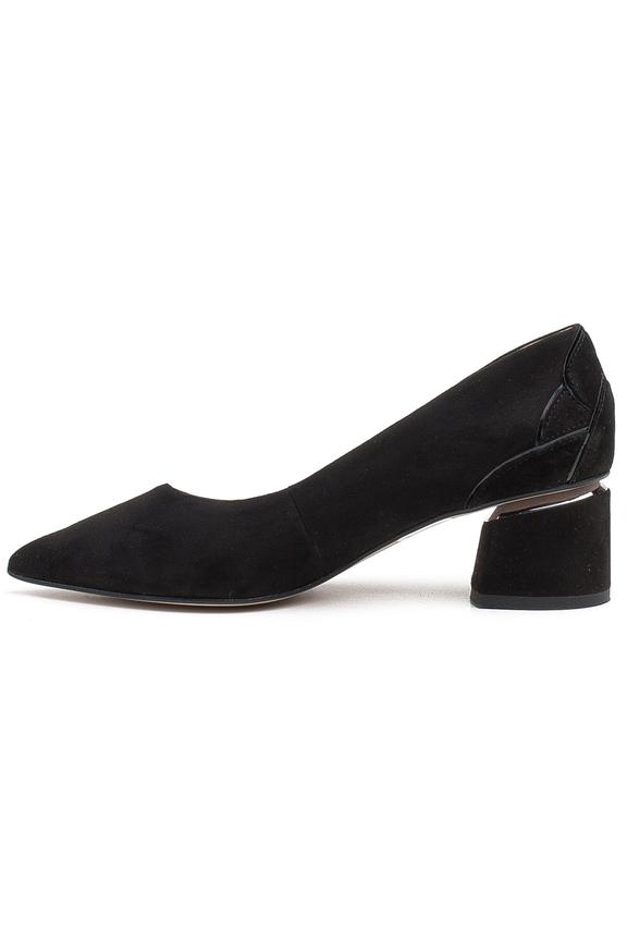 Black heeled shoes