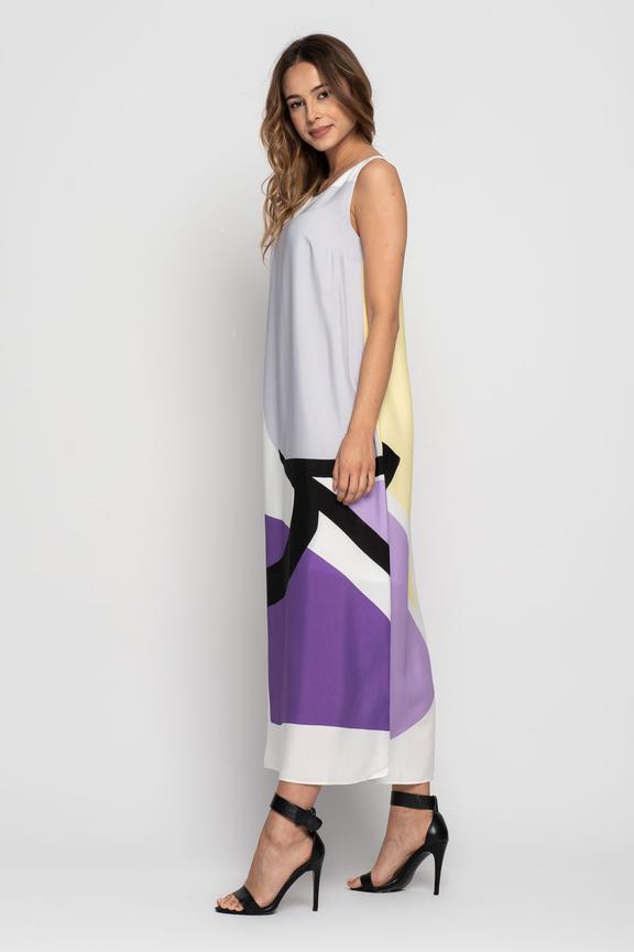 Długa sukienka we wzory na ramiączkach