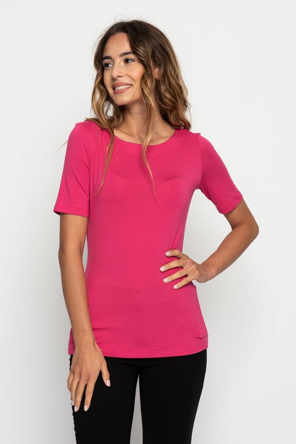 Różowa bluzka z krótkim rękawem