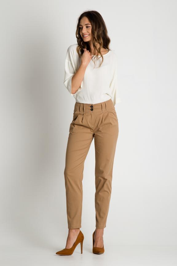 Karmelowe spodnie cygaretki