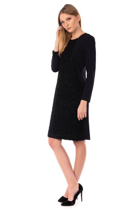 Czarna sukienka z wstawką