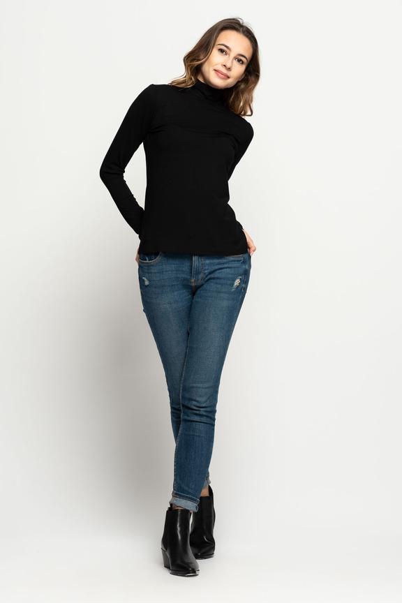 Czarny półgolf z długimi rękawami