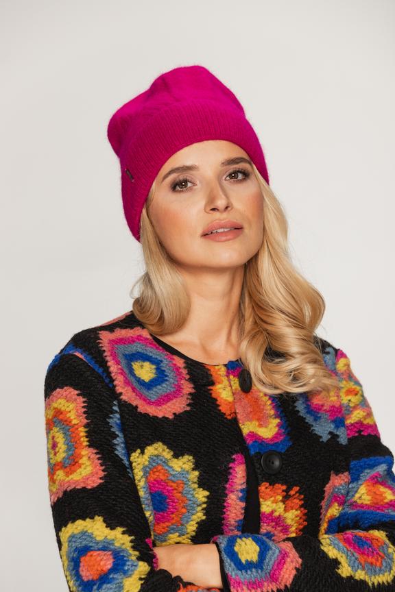 Amaranth cap with angora