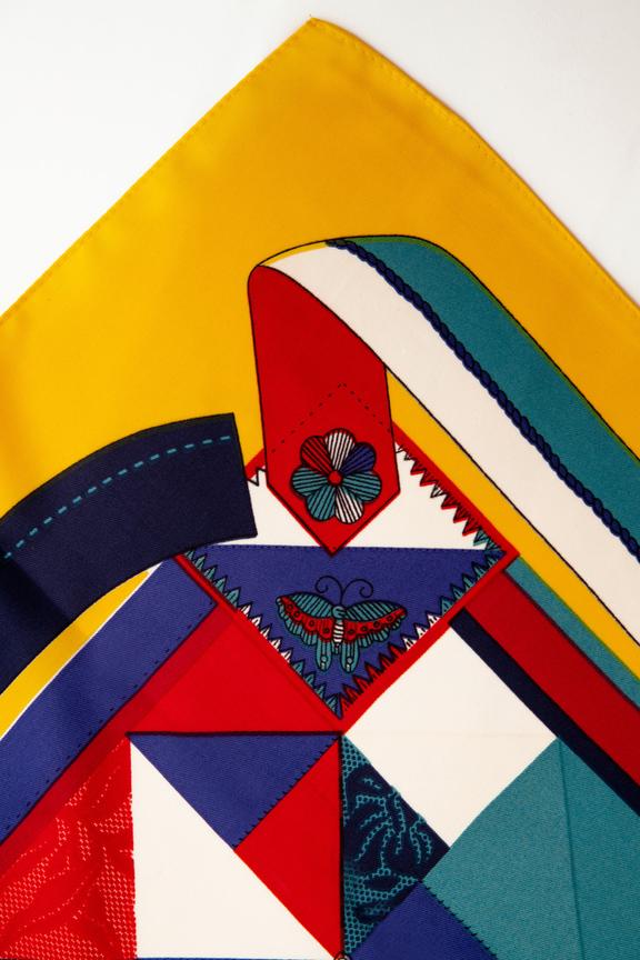 Apaszka w kolorowe wzory