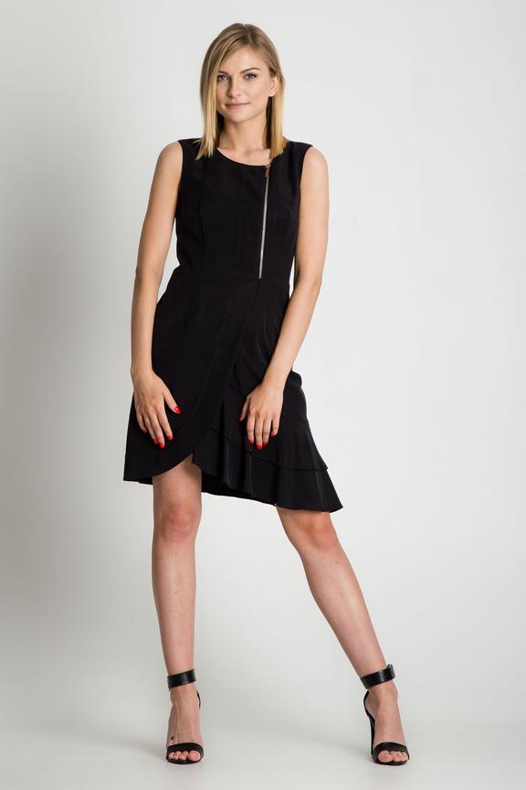 Ciemna sukienka bez rękawów