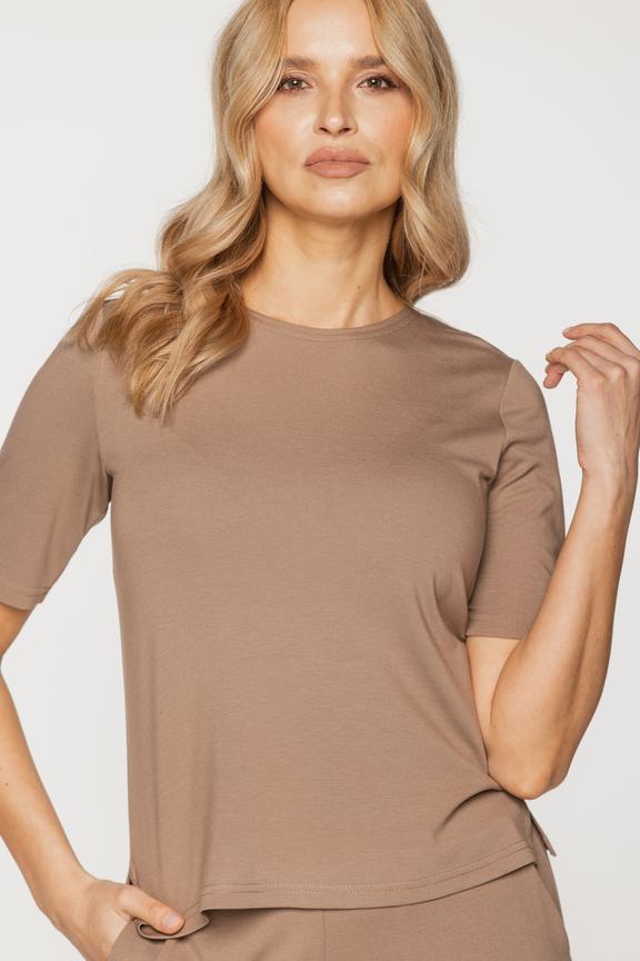 Basicowy beżowy t-shirt  z dzianiny wiskozowej