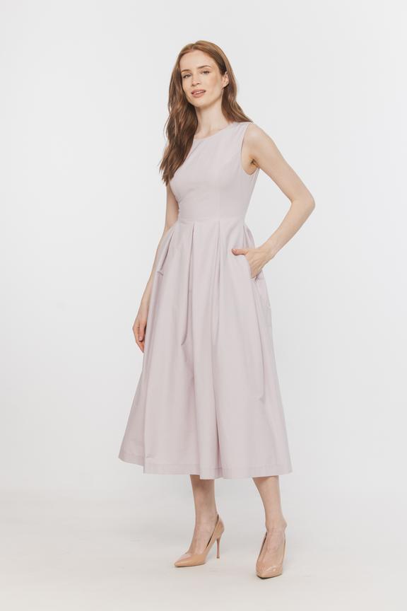 Bawełniana wizytowa sukienka z kontrafałdami w pastelowym kolorze